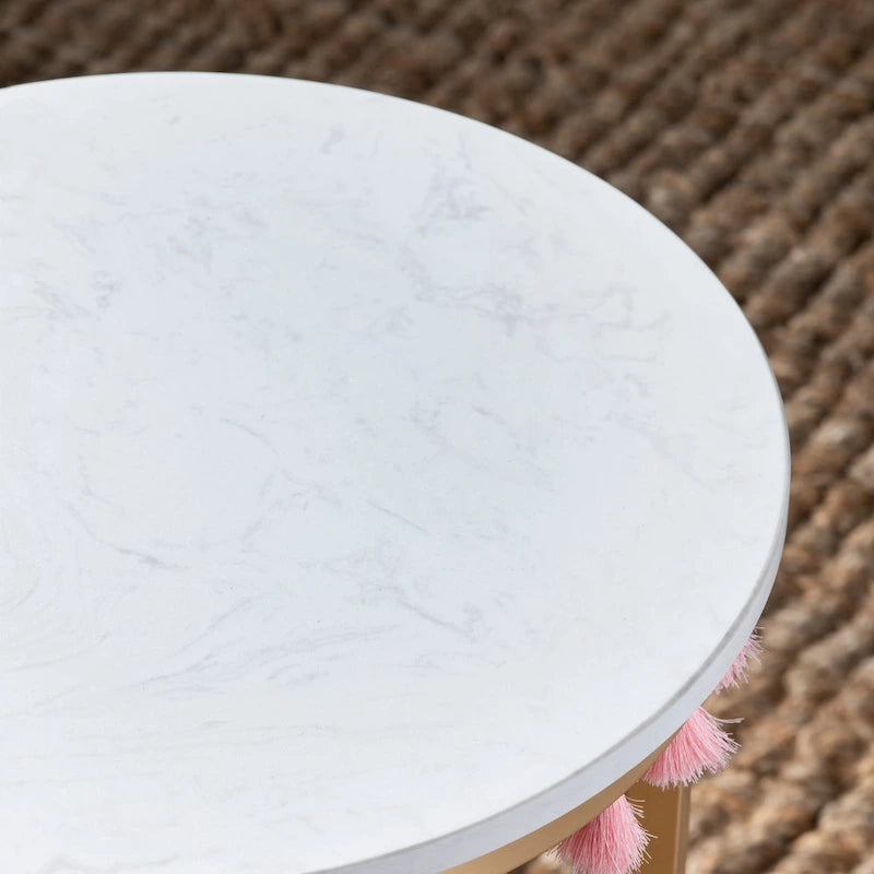 Tavolino d'appoggio con ripiano in marmo multicolore e nappine rosa, singolo