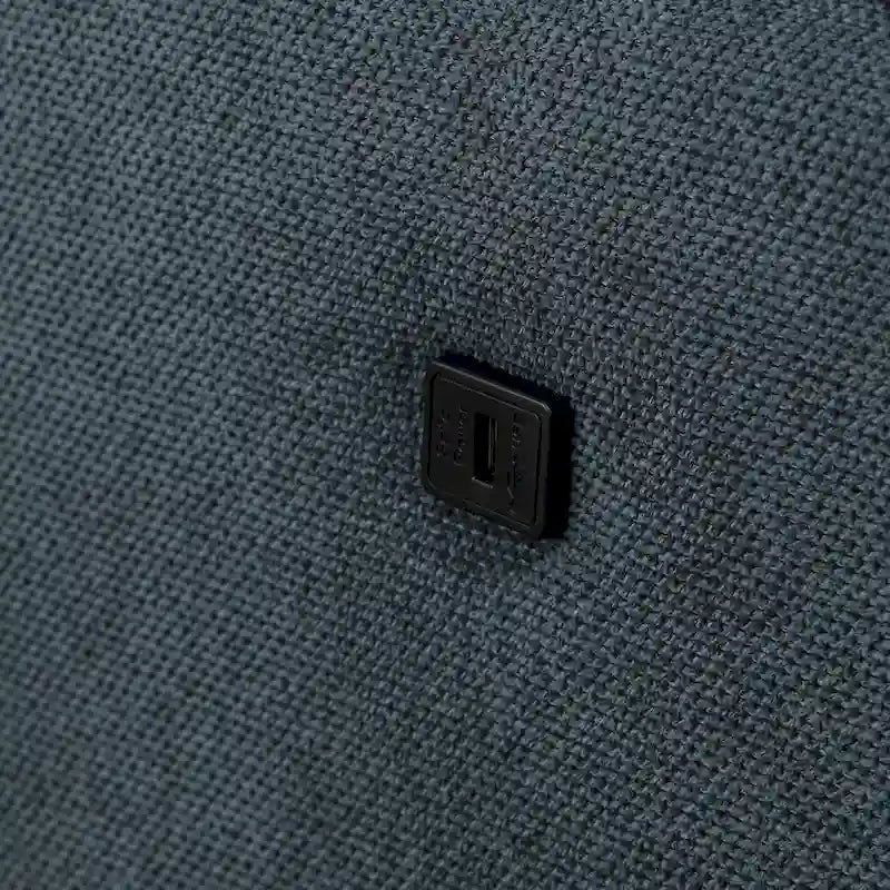 Divanetto a 2 posti in tessuto blu scuro/crema/azzurro con porta USB